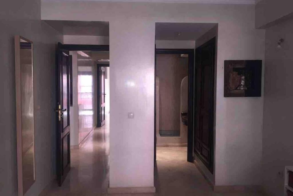 Appartement Tout Confort Avec Possibilite Transport Aeroport Маракеш Екстериор снимка